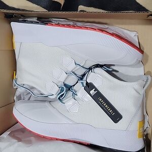 Sorel Out N About III Classic WP Boots |  Size 8